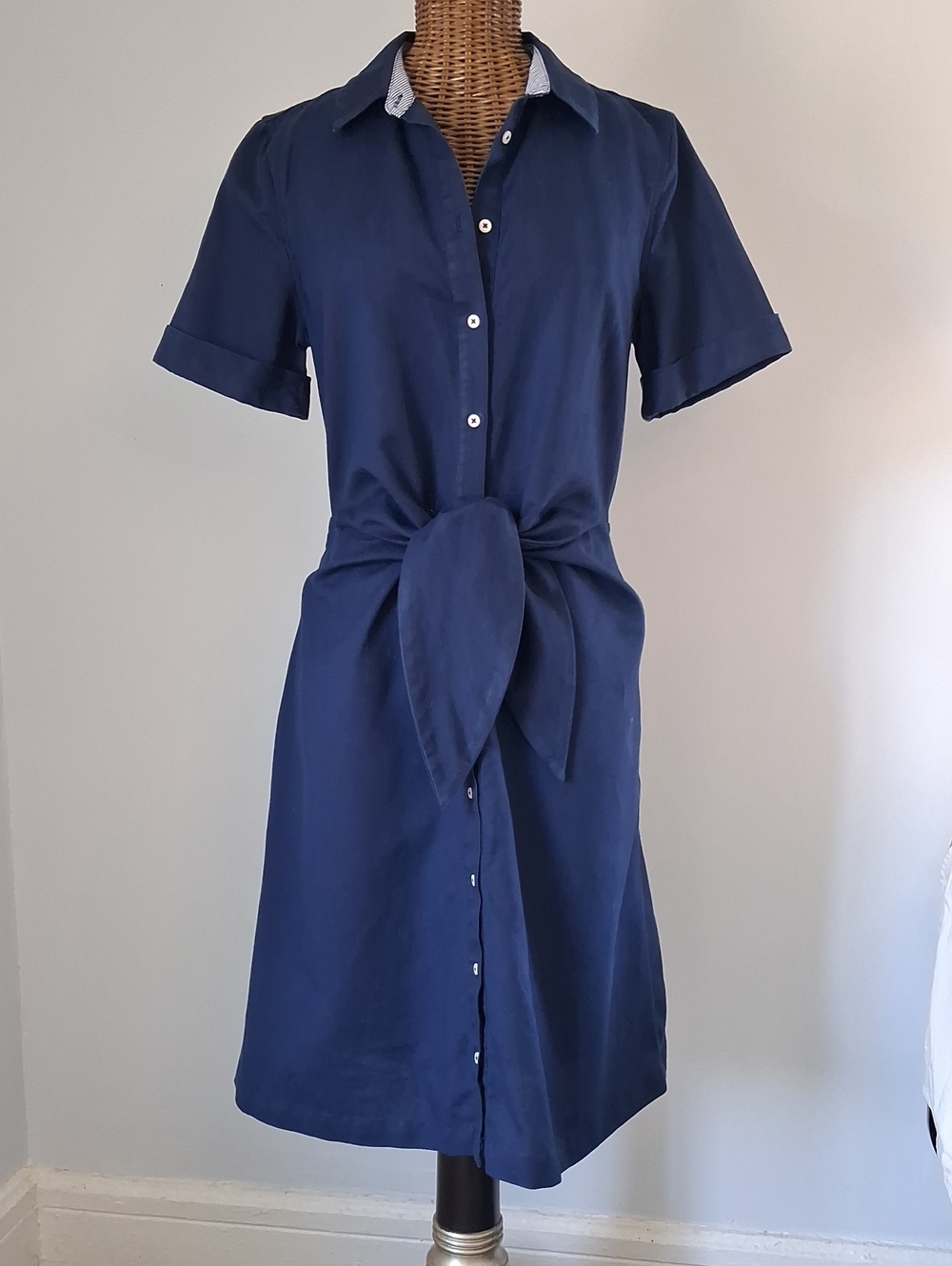 VINEYARD VINES. Classic Navy Button-Front Tie-Waist Midi Shirt Dress